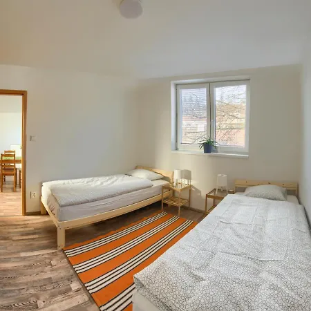 2 Bedroom Apartment, - Reservoir *