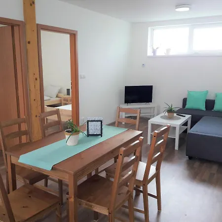 Apartment 2 Bedroom Apartment, - Reservoir *