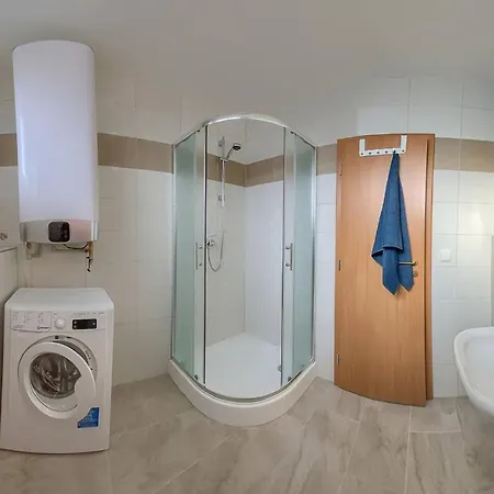 2 Bedroom Apartment, - Reservoir Apartment Brno